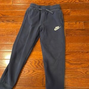 Nike sweatpants boys